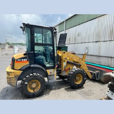 USED 2015 CATERPILLAR 903C