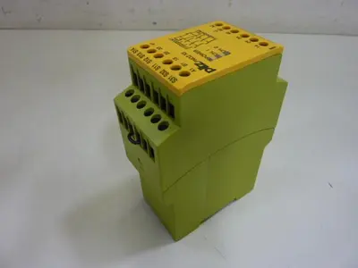 USED PILZ PNOZX3120VAC24VDC3N/O1N/C1SO