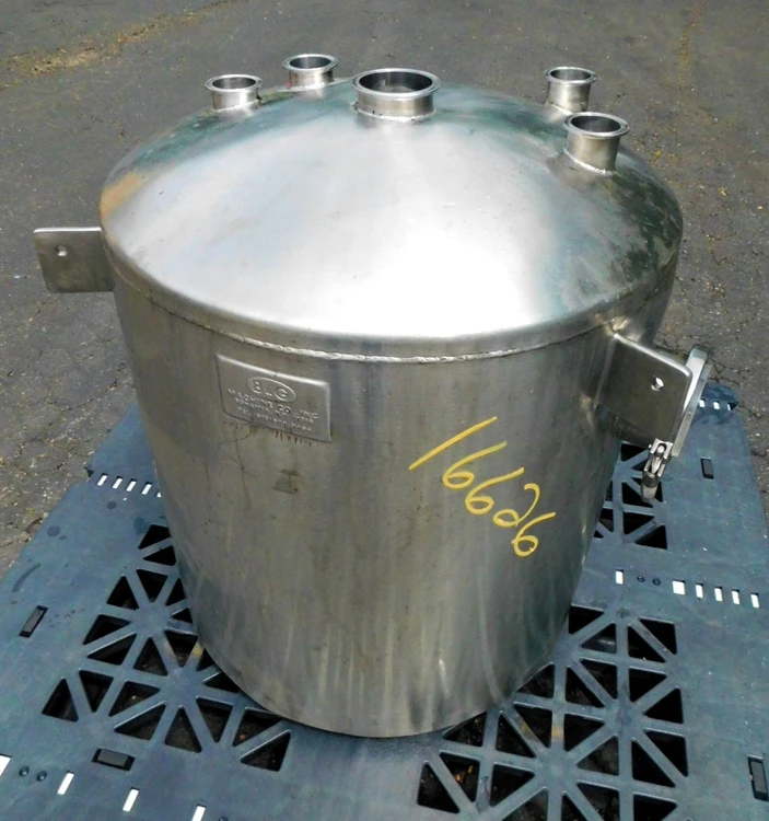 Used 40 GALLON SUPPLY TANK 40 GALLON Stainless Steel Tanks New Jersey US | Champion Trading Corporation #424626