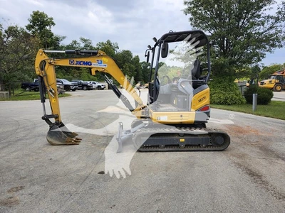 USED 2021 XCMG XE27U
