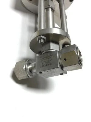 Swagelok B79650/SS-8UK-V471M-4C Pneumatic Stainless Bellows Sealed Valve