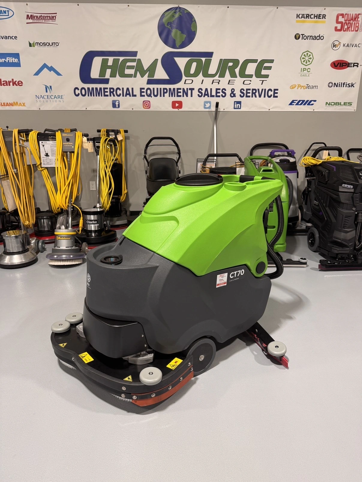 IPC CT70 28″ Walk-Behind Scrubber NEW
