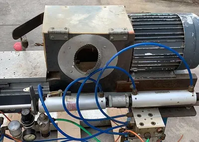 Bignell Double Ended Chucker 1 1/2hp 3ph (101448)