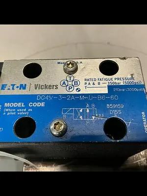 USED VICKERS DG4V-3-2A-M-U-B6-60