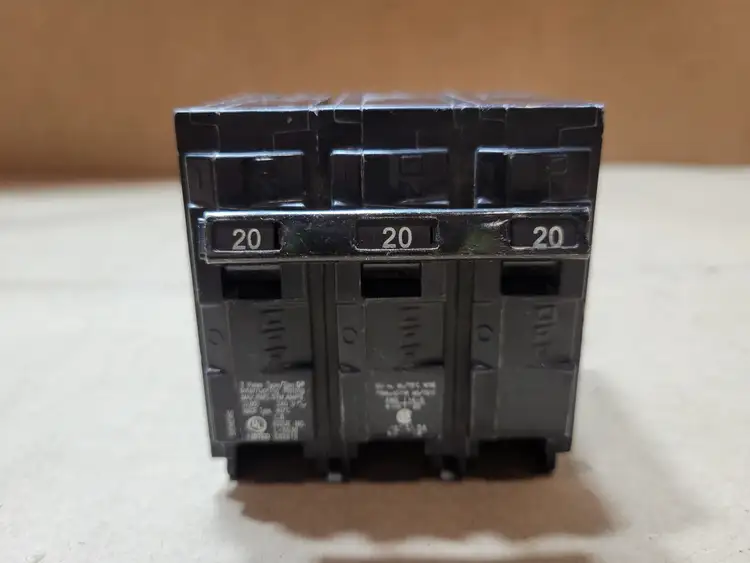 Used SIEMENS Q320 Circuit Breakers British Columbia CA | Lenmark #1488950