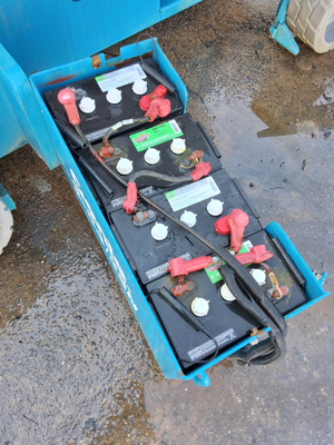 USED 2011 Genie Z-34/22N