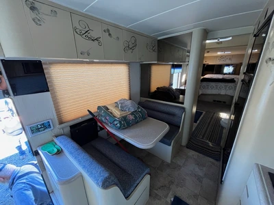 Used 1990 _UNKNOWN_ _UNKNOWN_ Campers, Caravans, Motorhomes Washington US | KNM Equipment Sales & Service #1516489