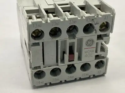 USED GE AUXILIARY MINI CONTROL RELAY 110/120V MBOAJ COIL