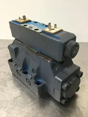 USED VICKERS DG4V-3-6C-M-U-HL7-60-B13