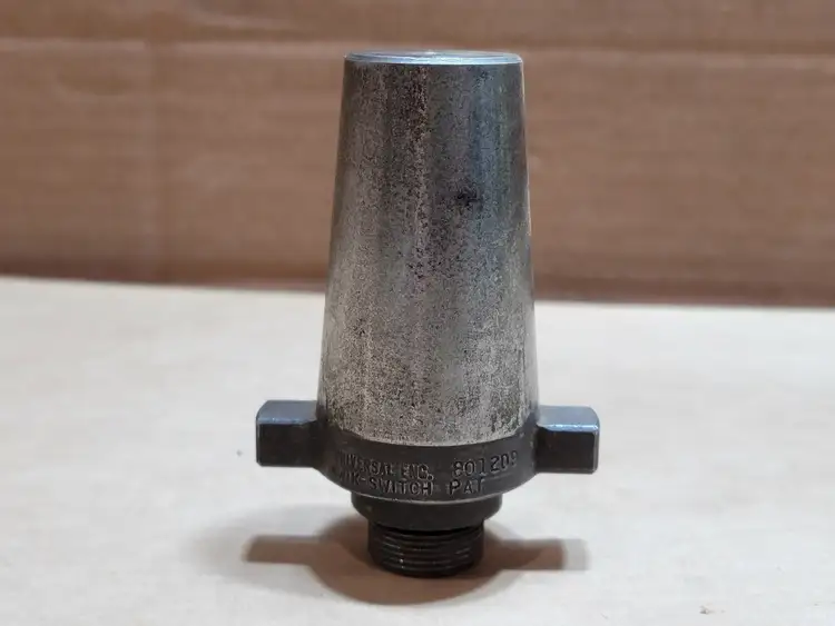 Used UNIVERSAL ENGINEERING 801209 Tooling & Accessories (Other) British Columbia CA | Lenmark #834954