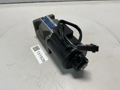 USED YUKEN DSG-03-2B2-D24-50210