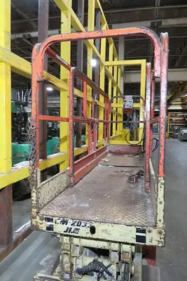 USED JLG CM-2033
