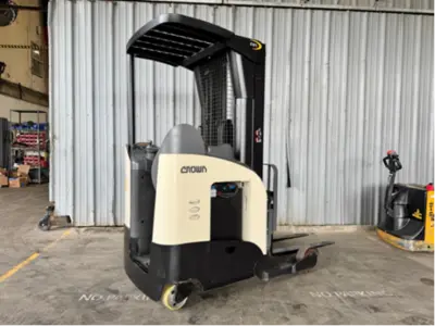 Used 2015 CROWN RR5725-35 Reach Trucks Pennsylvania US | National Lift Equipment #1382109