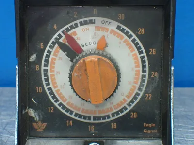 Used EAGLE SIGNAL HG100A6 Counters/Timers Ohio US | HGR 24 #884077