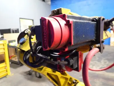 USED 2001 FANUC M6I