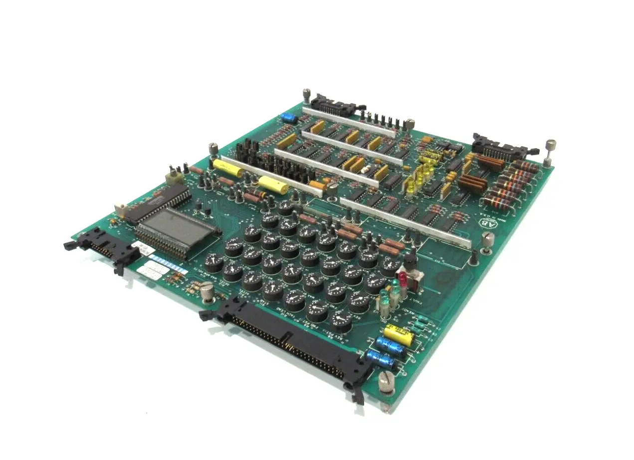 USED ALLEN BRADLEY 117476 CONTROL BOARD