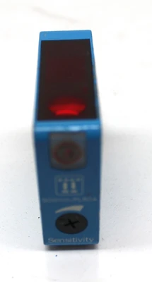 Sick WL12-2B560S37 Retro-Reflective Photoelectric Sensor 10-30V, 0-4m Range, M12