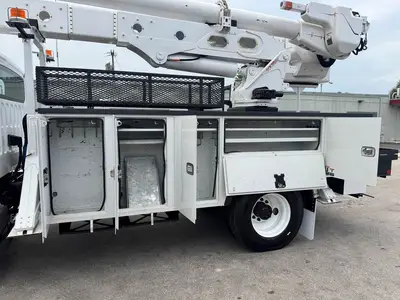 Used 2018 ALTEC AA55 MH Bucket (boom) trucks Florida US | Truck and Van Outlet #1509155