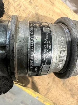 Used _UNKNOWN_ _UNKNOWN_ Rectifier - Battery Chargers West Virginia US | Cooper Industries #1409473