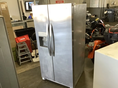 Used FRIGIDAIRE FRSS2323AS4 Refrigerators Michigan US | Miedema Asset Management Group #1321185