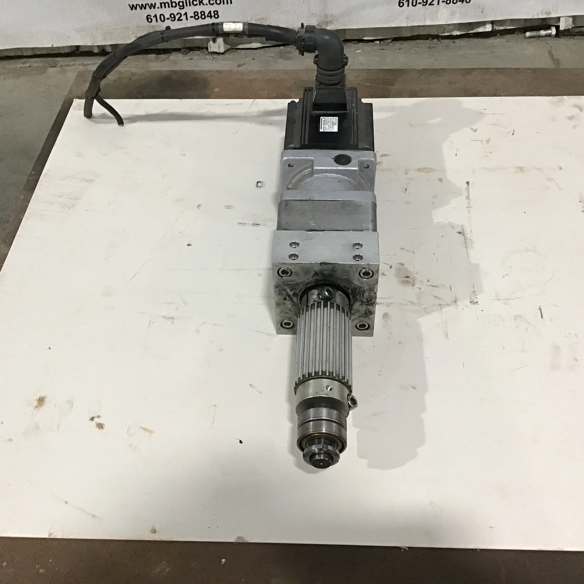 Yaskawa Electric SGMSS-30A2A21-Y3 AC Servo Motor 200V with Shimpo Nidec Reducer
