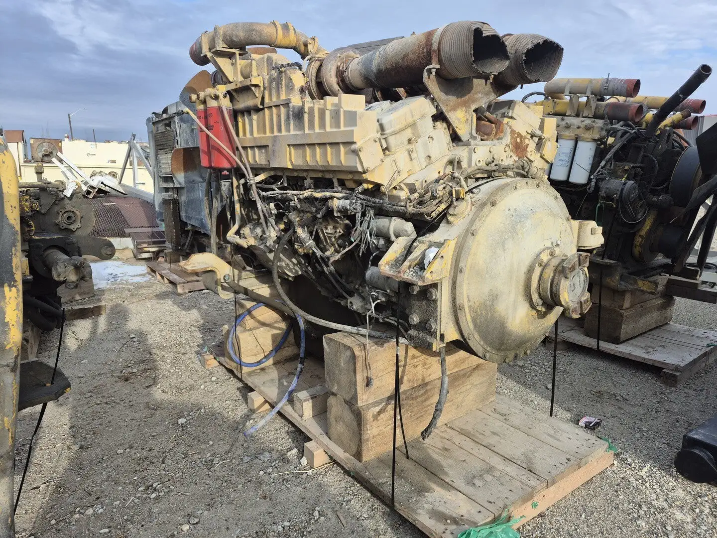 USED KOMATSU R6216-84-3110