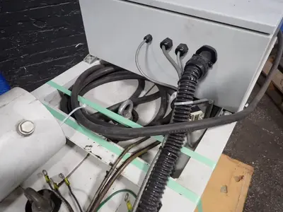 USED LEYBOLD SP250