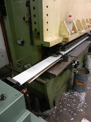 USED DIMECO DECOIL./ STRAIGHT/ FEEDER LVD PUNCHPRESS