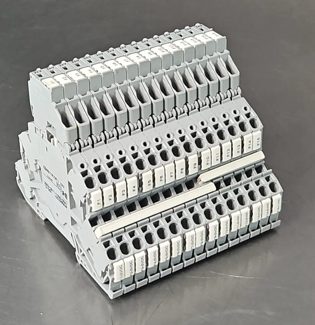 Waco 2002-2611/1000-0541 Teminal Blocks lot w/15 loc3C30