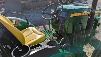 NEW 2021 JOHN DEERE 5045E
