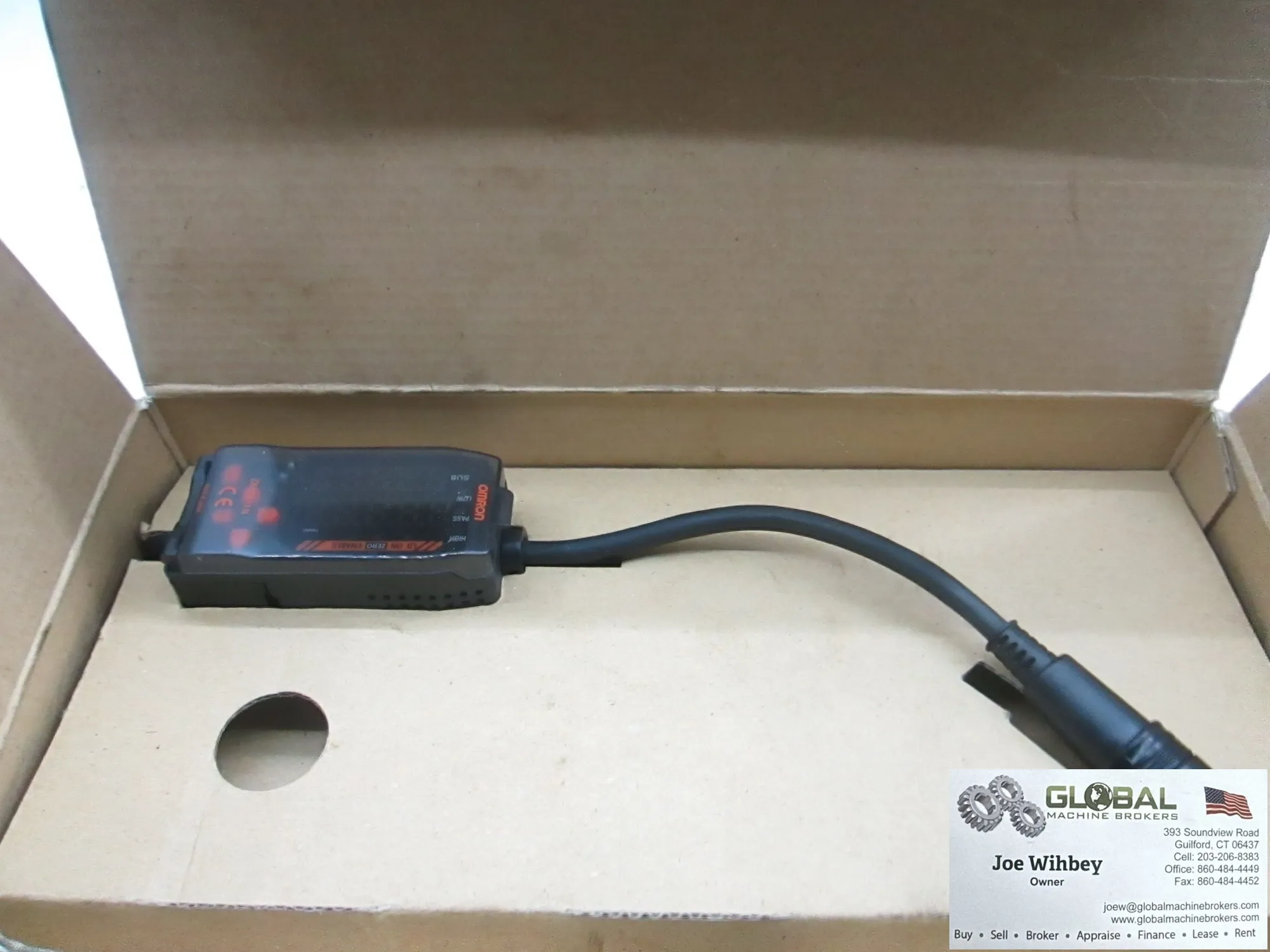 OMRON ZX-LDA11-N Smart Sensor NPN Amplifier 2m Cable 12-24VDC