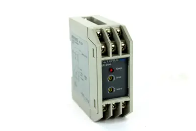 Keyence AT-204 Sensor Amplifier Unit, 12-24V DC