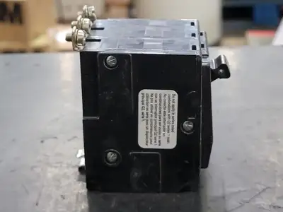 Used SQUARE D QOB330 Switchgears British Columbia CA | Lenmark #327865