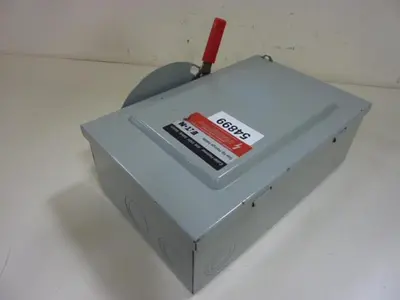 USED CUTLER HAMMER DG322NGB