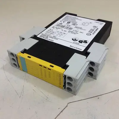 USED SIEMENS 3TK2 821-1CB30