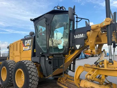 2015 Caterpillar 140M3