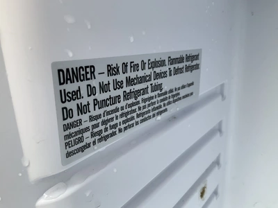 Used MAGIC CHEF HMR330SE Refrigerators Michigan US | Miedema Asset Management Group #1454935