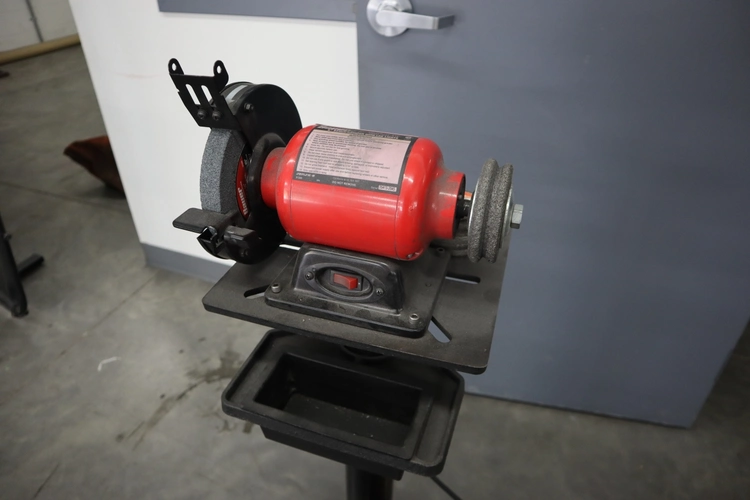 Used BAUER 6" GRINDER Pedestal Type Grinders (Double End) Minnesota US | Machinesused.com #1377521