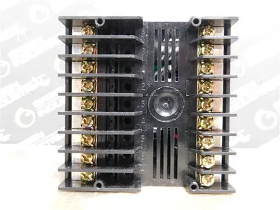 USED CHROMALOX 2104-RO100