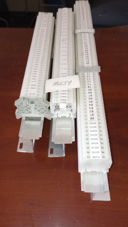 Used Allen-Bradley 1492-HM1 Terminal Blocks Arizona US | ASSET CONVERSION SPECIALISTS, INC. #311073