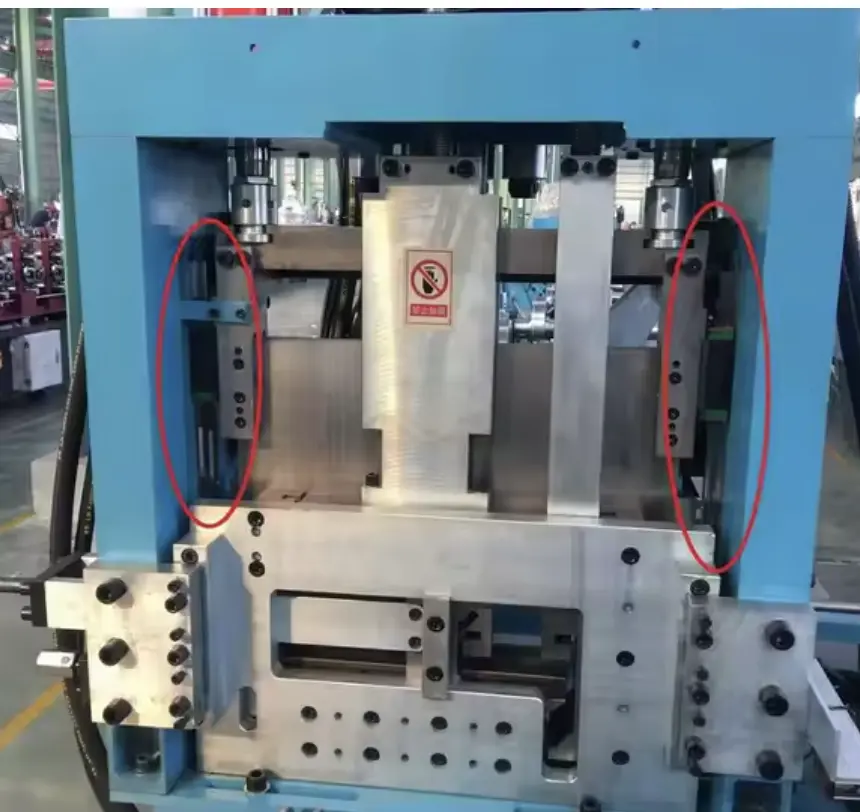 Full Automatic 80-400mm C & Z Steel Purlin Light Gauge Steel Frame Machine in China