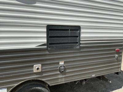 Used 2019 PRIME TIME NAVI 16FQ Campers, Caravans, Motorhomes Michigan US | Miedema Asset Management Group #1341094