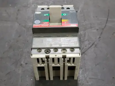 40 Amp, 3 Pole, 480-600Y/347 volts Circuit Breaker