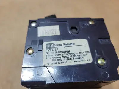 Used CUTLER-HAMMER BAB3070H Switchgears British Columbia CA | Lenmark #1438358