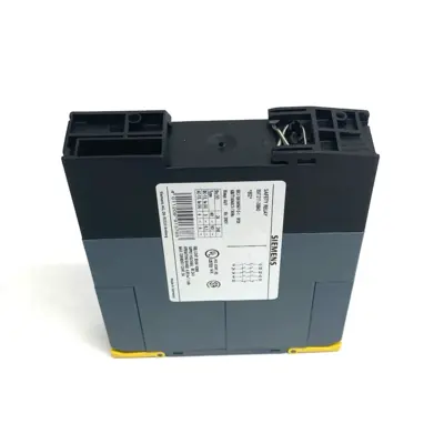USED SIEMENS SIRIUS SAFETY RELAY, SPRING TYPE CRACKED BOTTOM CASING