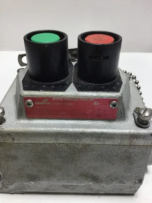 Crouse-Hinds M01/EDS215 Start Stop Push Button Station
