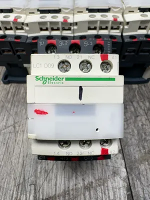 SCHNEIDER LC1 D09G7AB Electrical/PLC/Automation | ESS Industrial Equipment Sales (8)