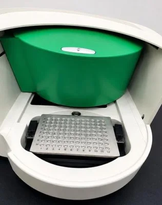 USED BIO-RAD QX200 DROPLET READER