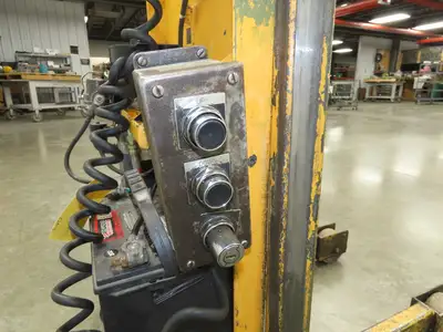 Langley BHLD Walk Behind Pallet Lift Truck 200lb 12V Straddle Platform 70" Lift