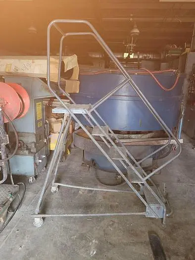 Used _UNKNOWN_ 5 STEP ROLLING LADDER Safety Equipment Wisconsin US | Lemke Machinery Sales #310324